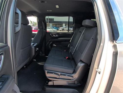 2022 GMC Yukon XL SLE