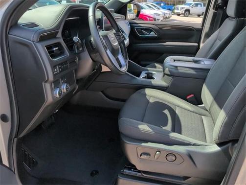 2022 GMC Yukon XL SLE