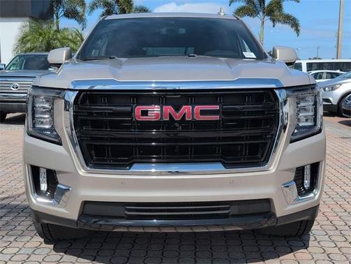 2022 GMC Yukon XL SLE