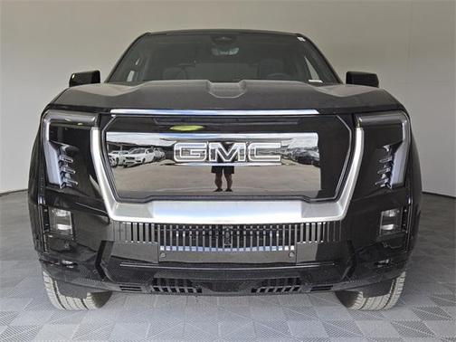 2025 GMC Sierra EV Denali