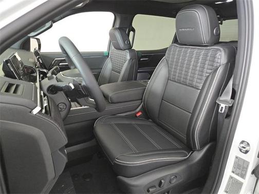 2025 GMC Sierra EV Denali