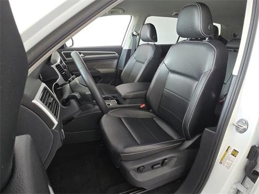 2022 Volkswagen Atlas 2.0T SE w/Technology