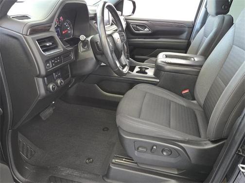 2023 Chevrolet Suburban LS