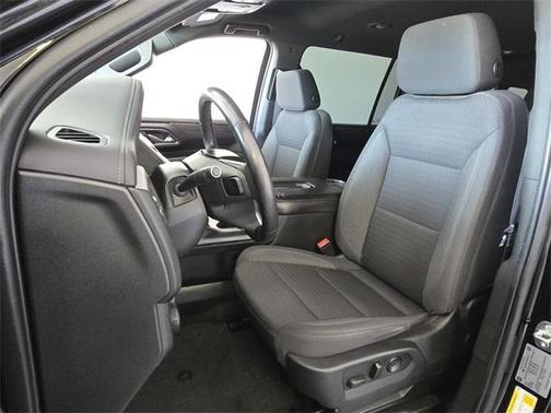2023 Chevrolet Suburban LS