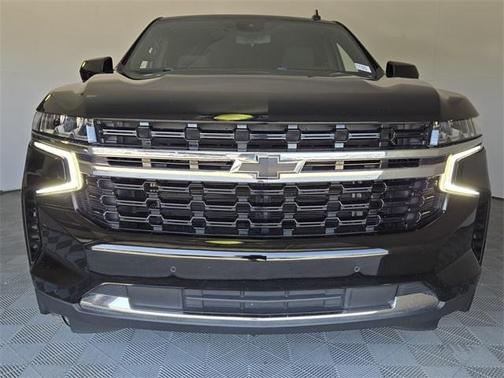 2023 Chevrolet Suburban LS
