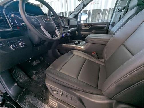 2025 GMC Sierra 2500 SLT
