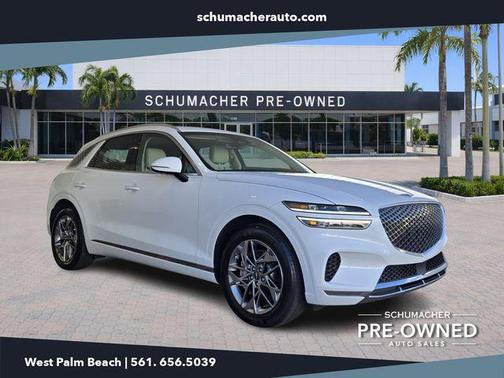 Alta White 2025 Genesis GV70 2.5T