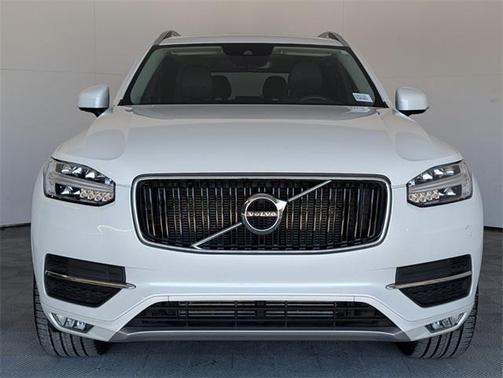 2019 Volvo XC90 T5 Momentum