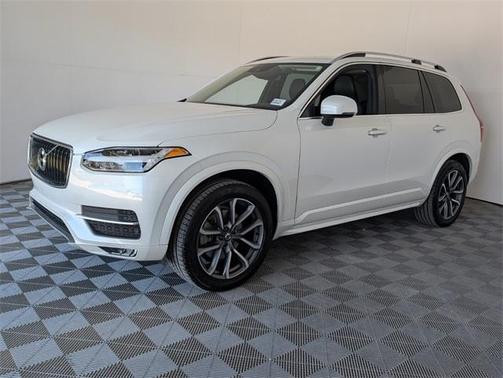 2019 Volvo XC90 T5 Momentum