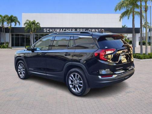 2022 GMC Terrain SLT