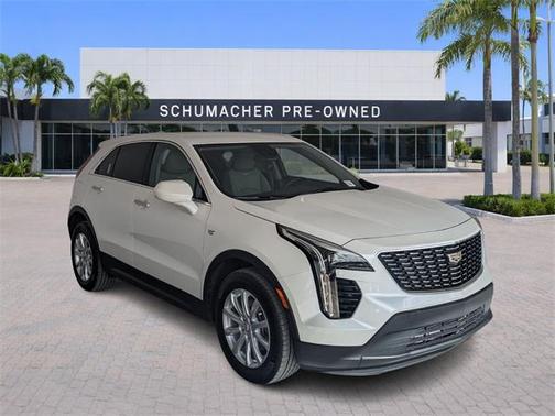 2023 Cadillac XT4 Luxury