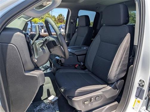 2025 GMC Sierra 2500 SLE