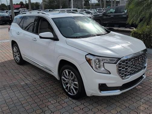 2023 GMC Terrain Denali