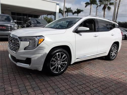 2023 GMC Terrain Denali