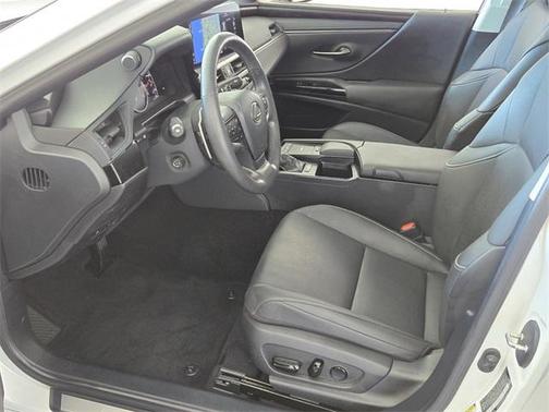 2022 Lexus ES 350 Base