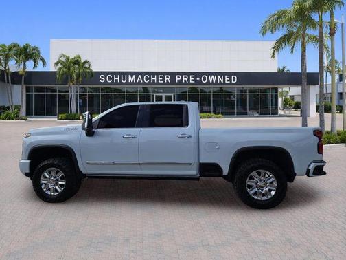 Polar White 2026 Chevrolet Silverado 2500 High Country