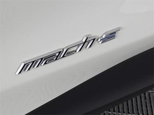 2022 Ford Mustang Mach-E Select