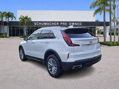2024 Cadillac XT4 Premium Luxury