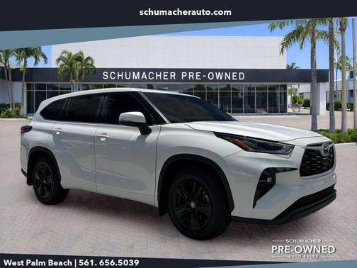 Blizzard Pearl 2021 Toyota Highlander LE