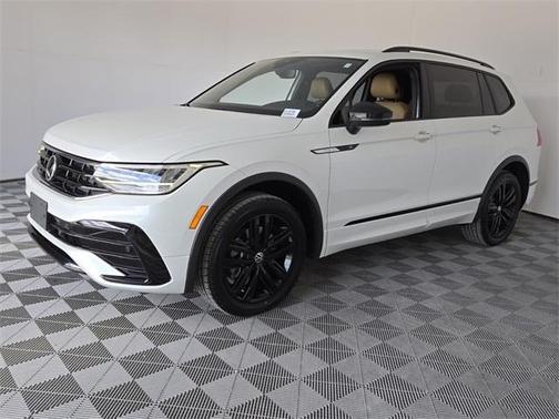2022 Volkswagen Tiguan 2.0T SE R-Line Black