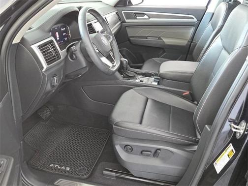2022 Volkswagen Atlas 3.6L SE w/Technology