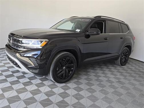 2022 Volkswagen Atlas 3.6L SE w/Technology