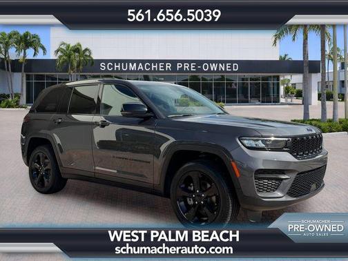 Metallic 2024 Jeep Grand Cherokee Laredo