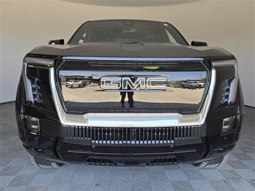 2025 GMC Sierra EV Denali
