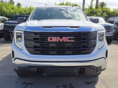2025 GMC Sierra 1500 Pro