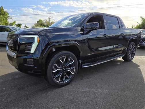 2025 GMC Sierra EV Denali
