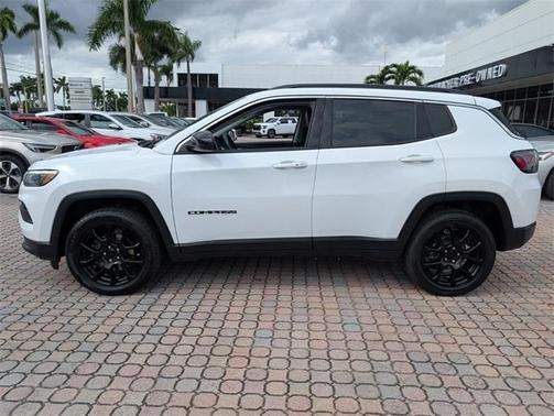 2022 Jeep Compass Latitude Lux