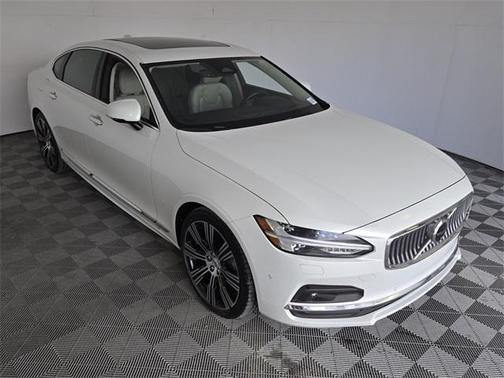 2022 Volvo S90 B6 Inscription