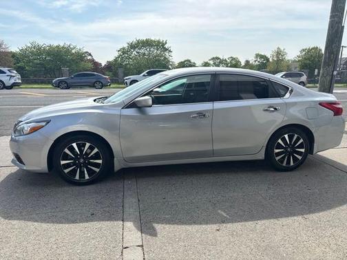 2017 Nissan Altima 2.5 SV