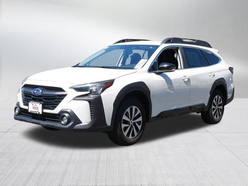 Crystal White Pearl 2025 Subaru Outback Premium