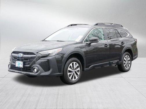 Crystal Black Silica 2025 Subaru Outback Premium