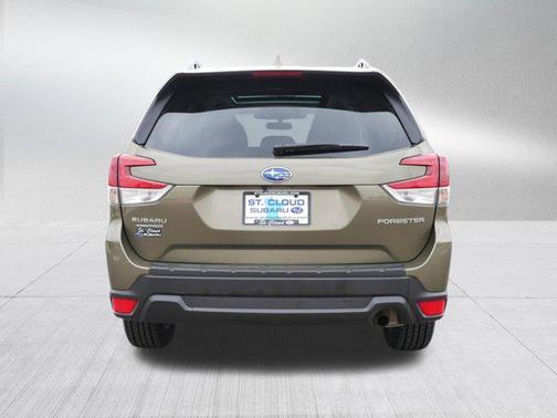 Autumn Green Metallic 2023 Subaru Forester Premium