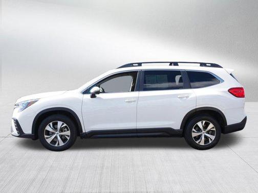Crystal White Pearl 2023 Subaru Ascent Premium 8-Passenger