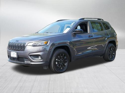 Granite Crystal Metallic Clearcoat 2023 Jeep Cherokee Altitude