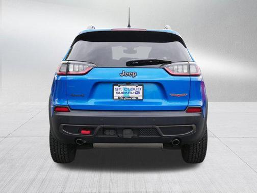 Hydro Blue Pearlcoat 2019 Jeep Cherokee Trailhawk