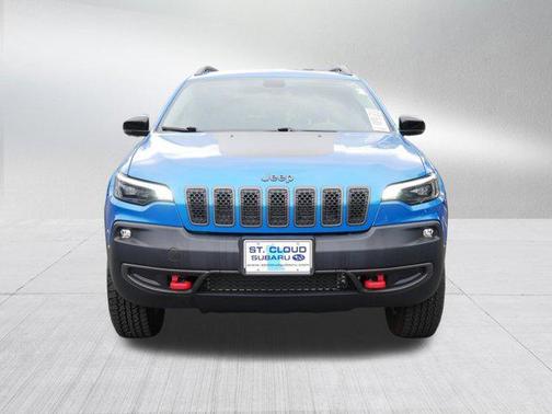 Hydro Blue Pearlcoat 2019 Jeep Cherokee Trailhawk