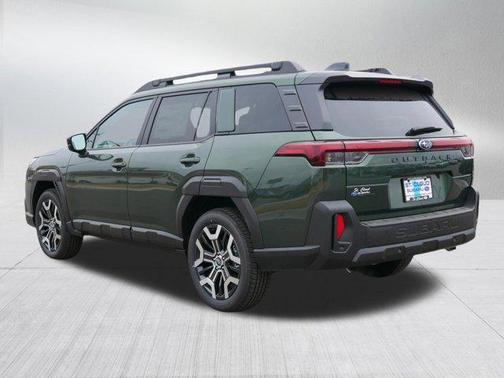 Deep Emerald Green Pearl 2026 Subaru Outback Touring XT