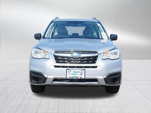 Ice Silver Metallic 2017 Subaru Forester 2.5i