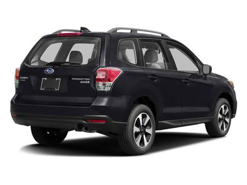 Ice Silver Metallic 2017 Subaru Forester 2.5i