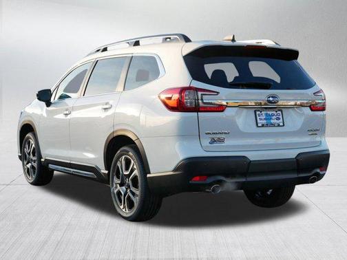 Crystal White Pearl 2026 Subaru Ascent Limited 7-Passenger