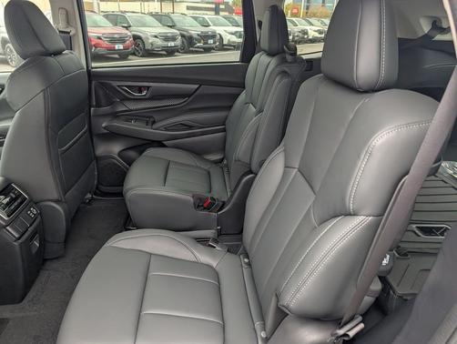 Ice Silver Metallic 2027 Subaru Ascent Premium 7-Passenger