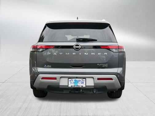 2024 Nissan Pathfinder Platinum 4WD