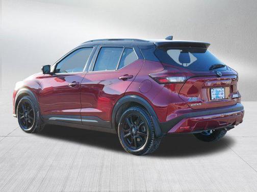 2022 Nissan Kicks SR