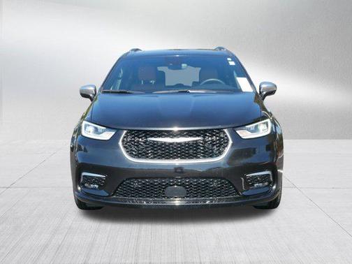 2022 Chrysler Pacifica L