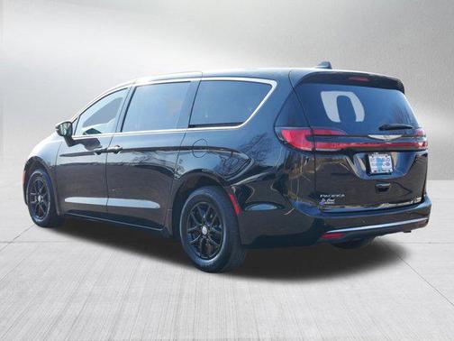 2025 Chrysler Pacifica L