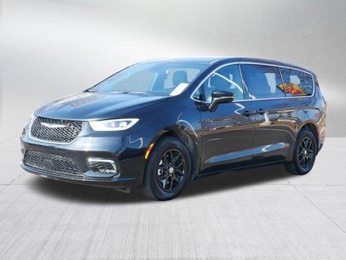 2025 Chrysler Pacifica L